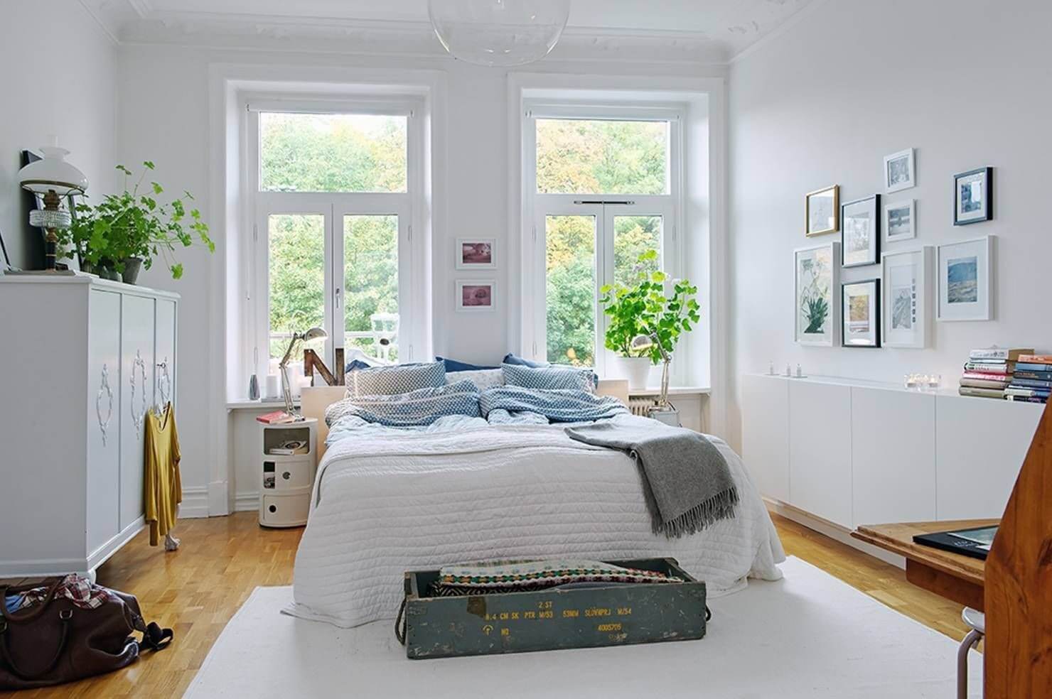спальня в скандинавском стиле без штор