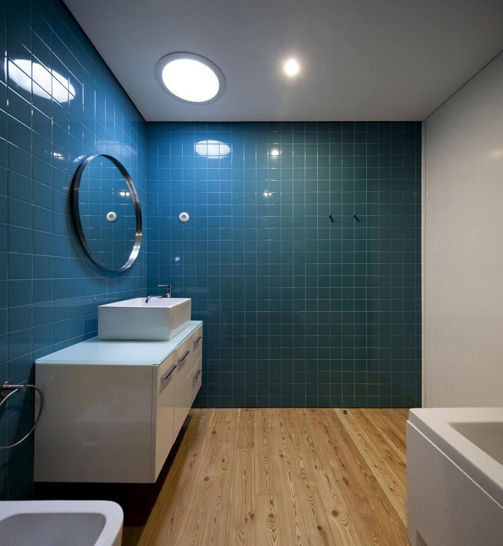 квадратная плитка для ванной комнаты