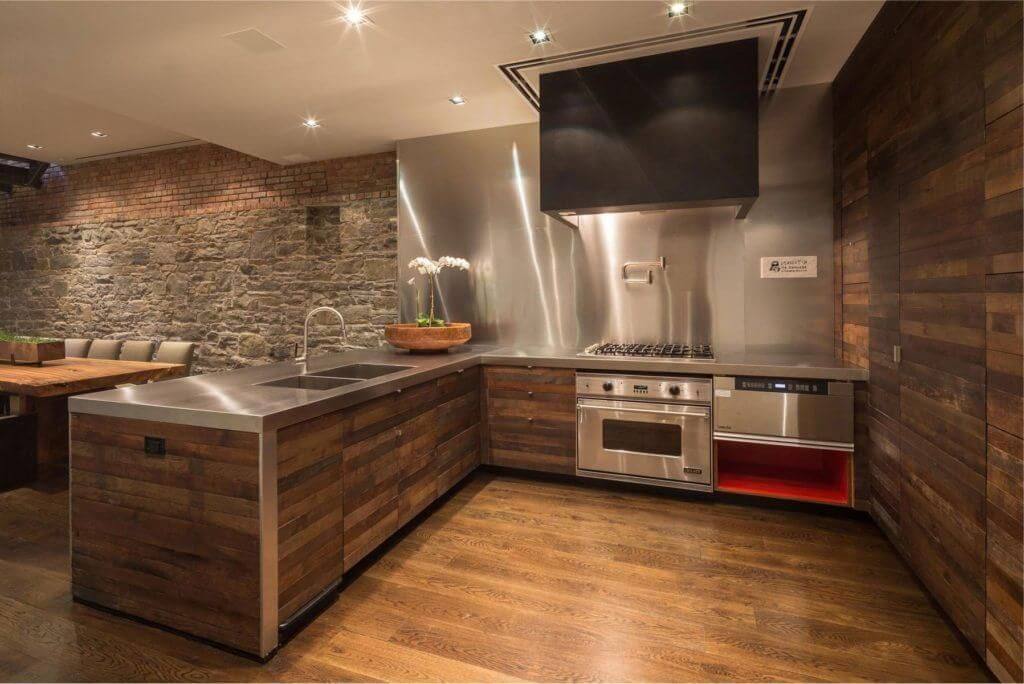 стеновые панели из древесины в интерьере кухни