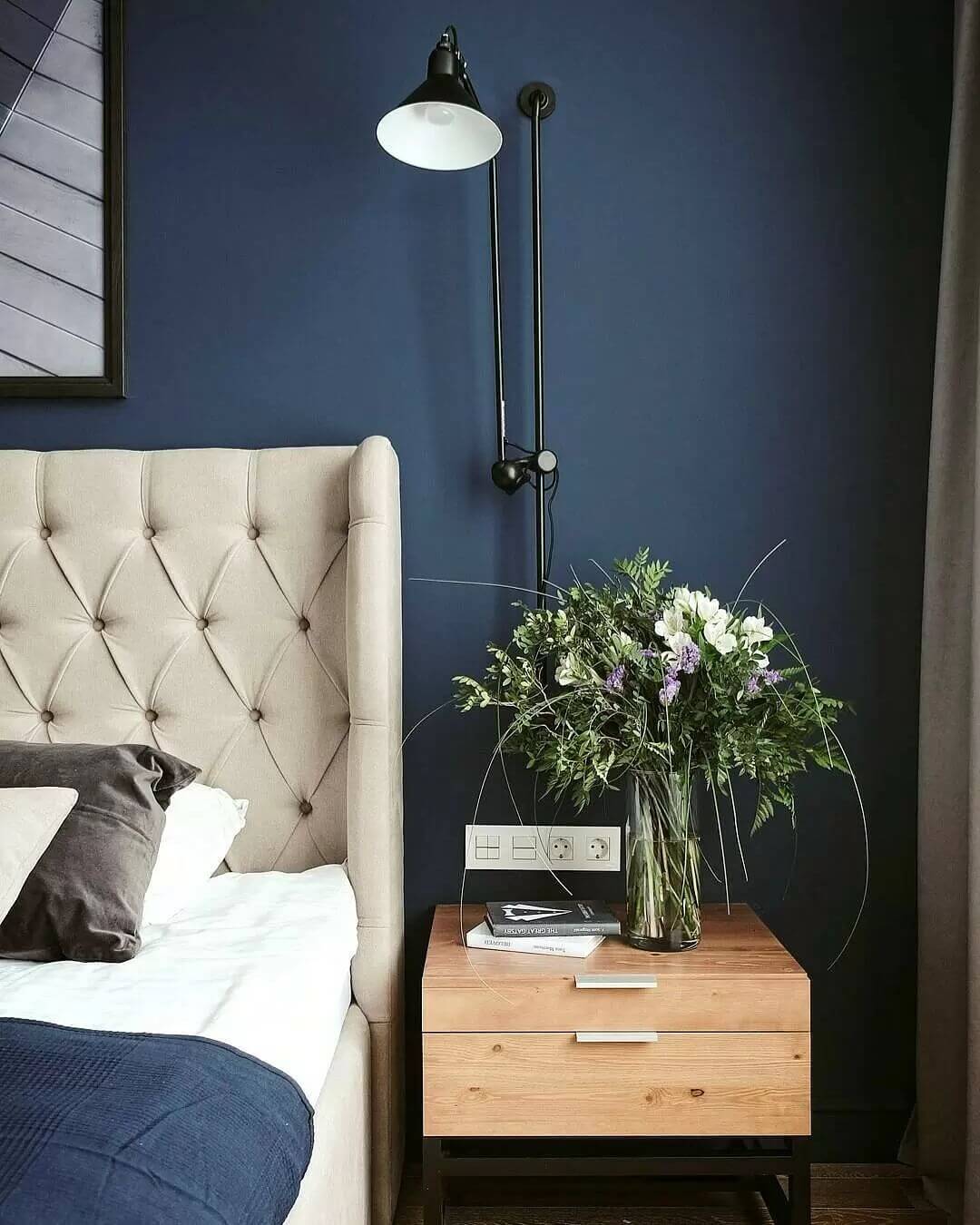 темно-синие стены в спальне фото