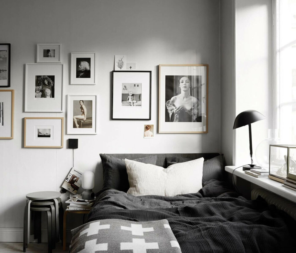 как украсить пустую стену