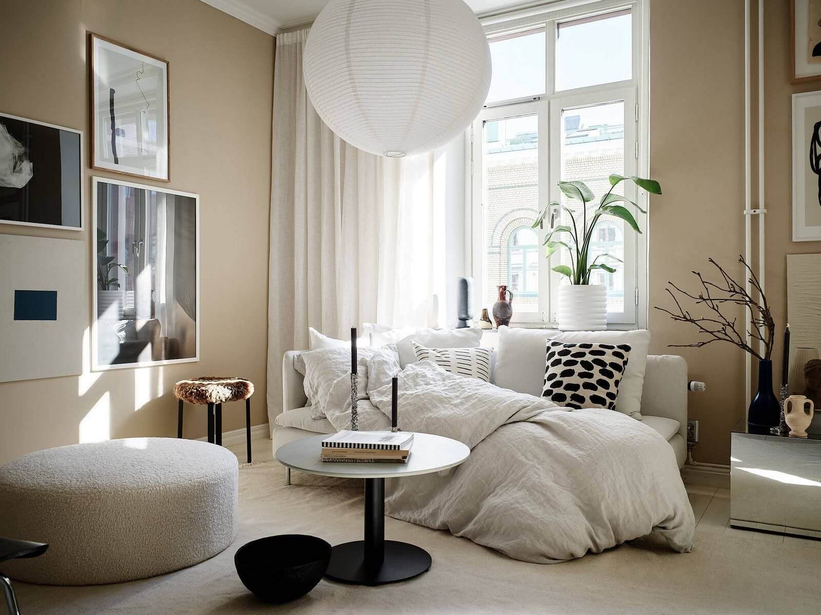 белый цвет в дизайне гостиной