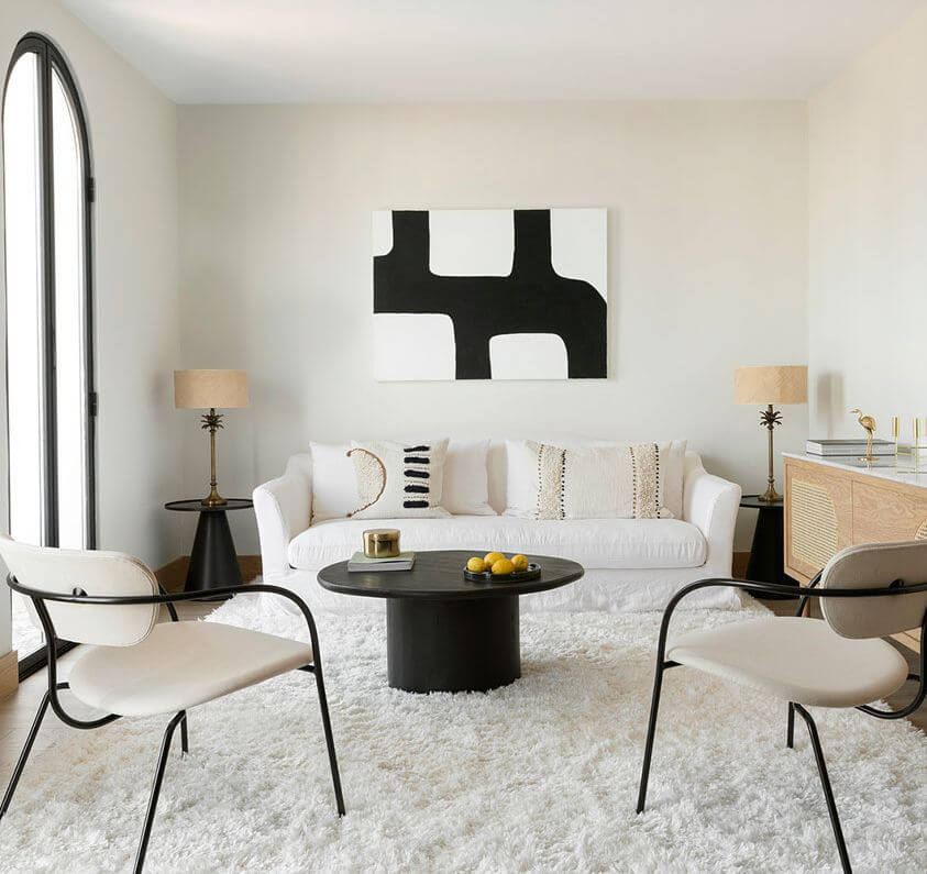 Уютная и светлая квартира с тёплыми интерьерами в Барселоне