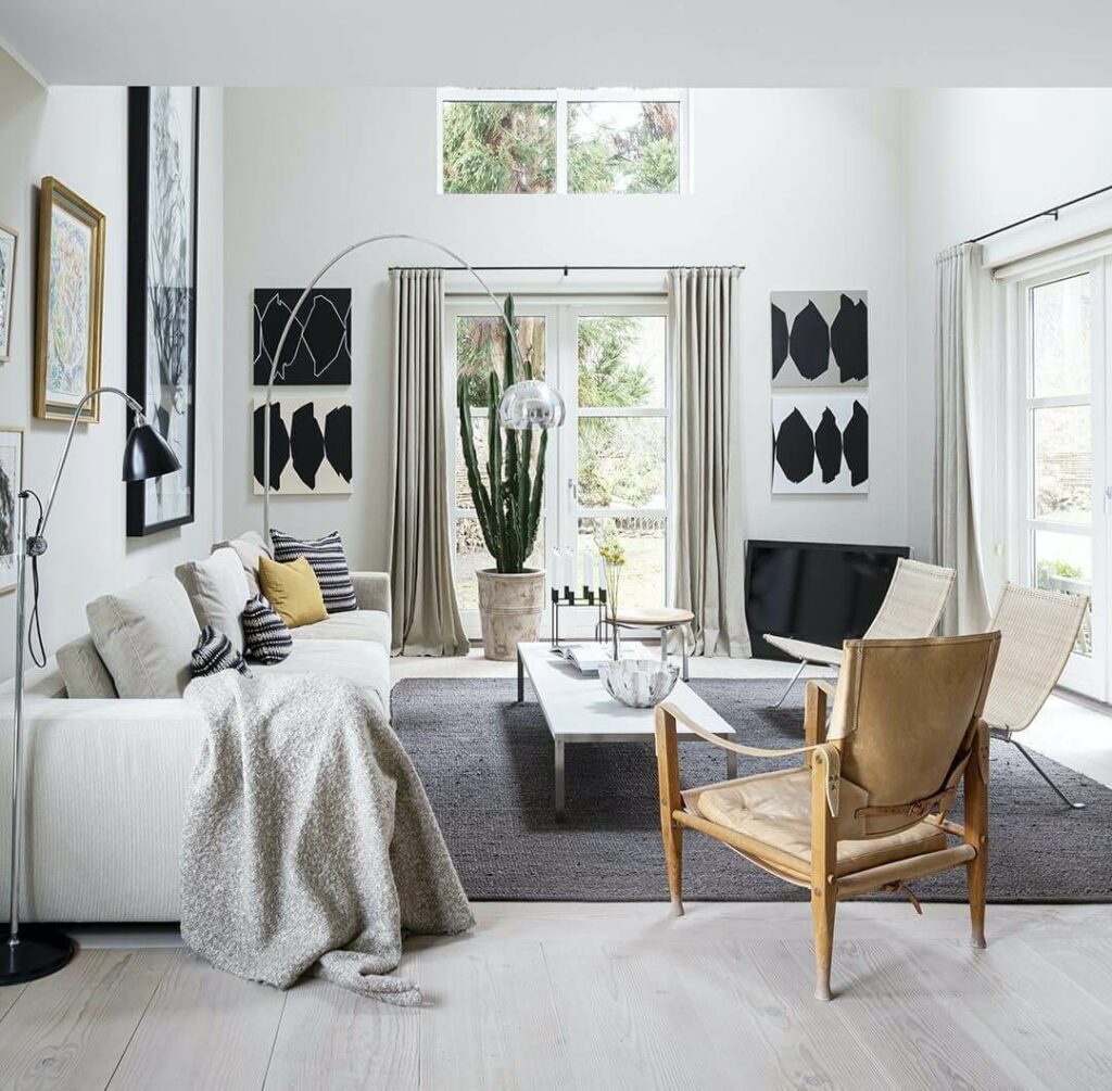 Традиционный и современный семейный дом на побережье в Дании