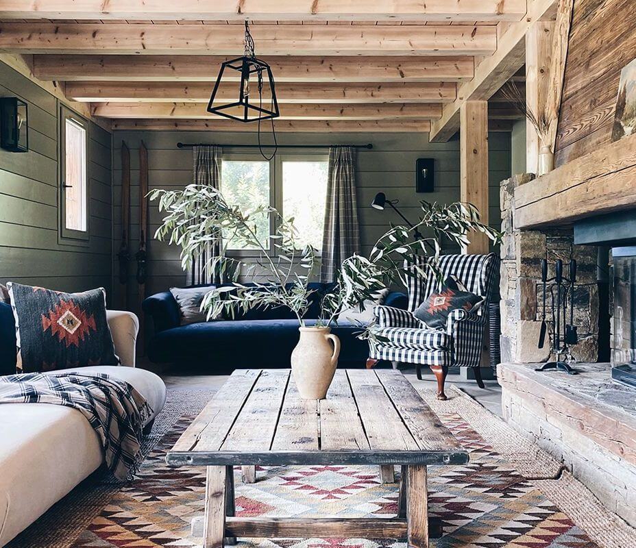 Уютное деревянное шале у подножия Французских Альп