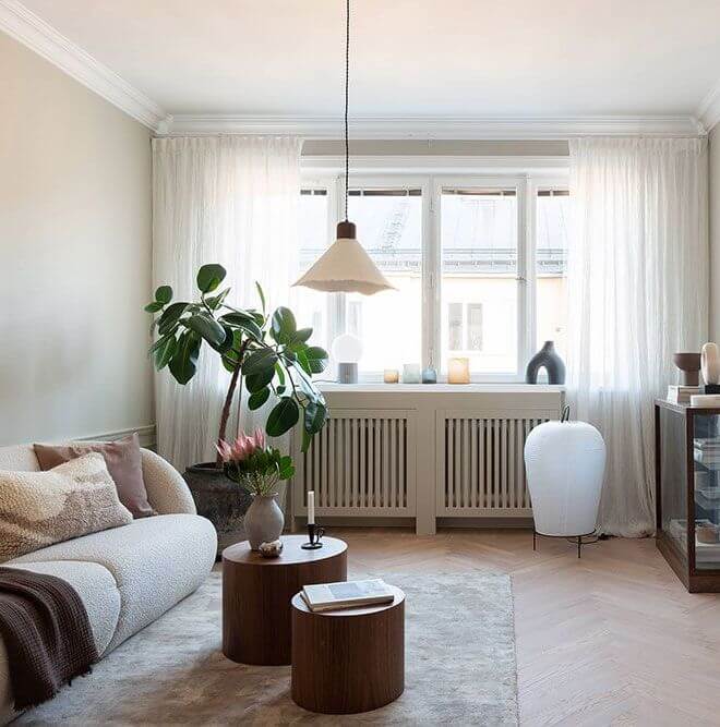 Маленькая монохромная квартира 44 м² в доме 1950-х годов