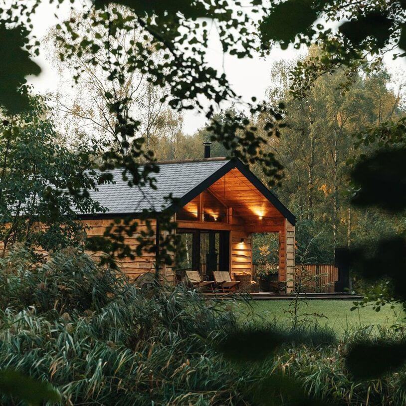 Деревянный экодом 125 м² с видом на озеро в Англии