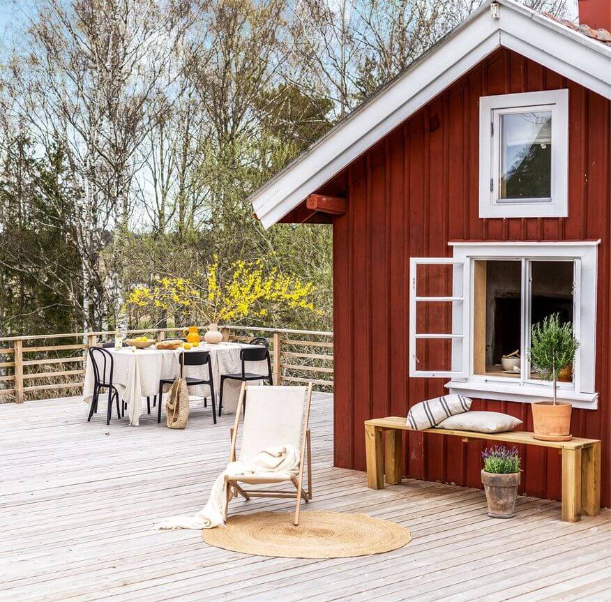 Маленький аскетичный дачный дом в Швеции, 30 м²