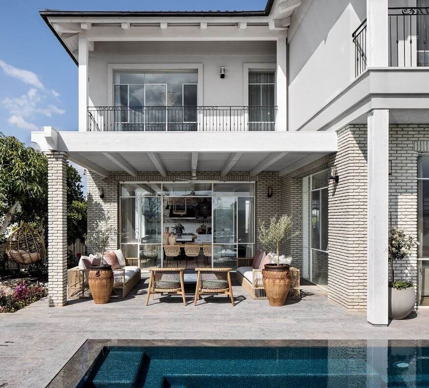 Светлый дом для большой семьи в Израиле