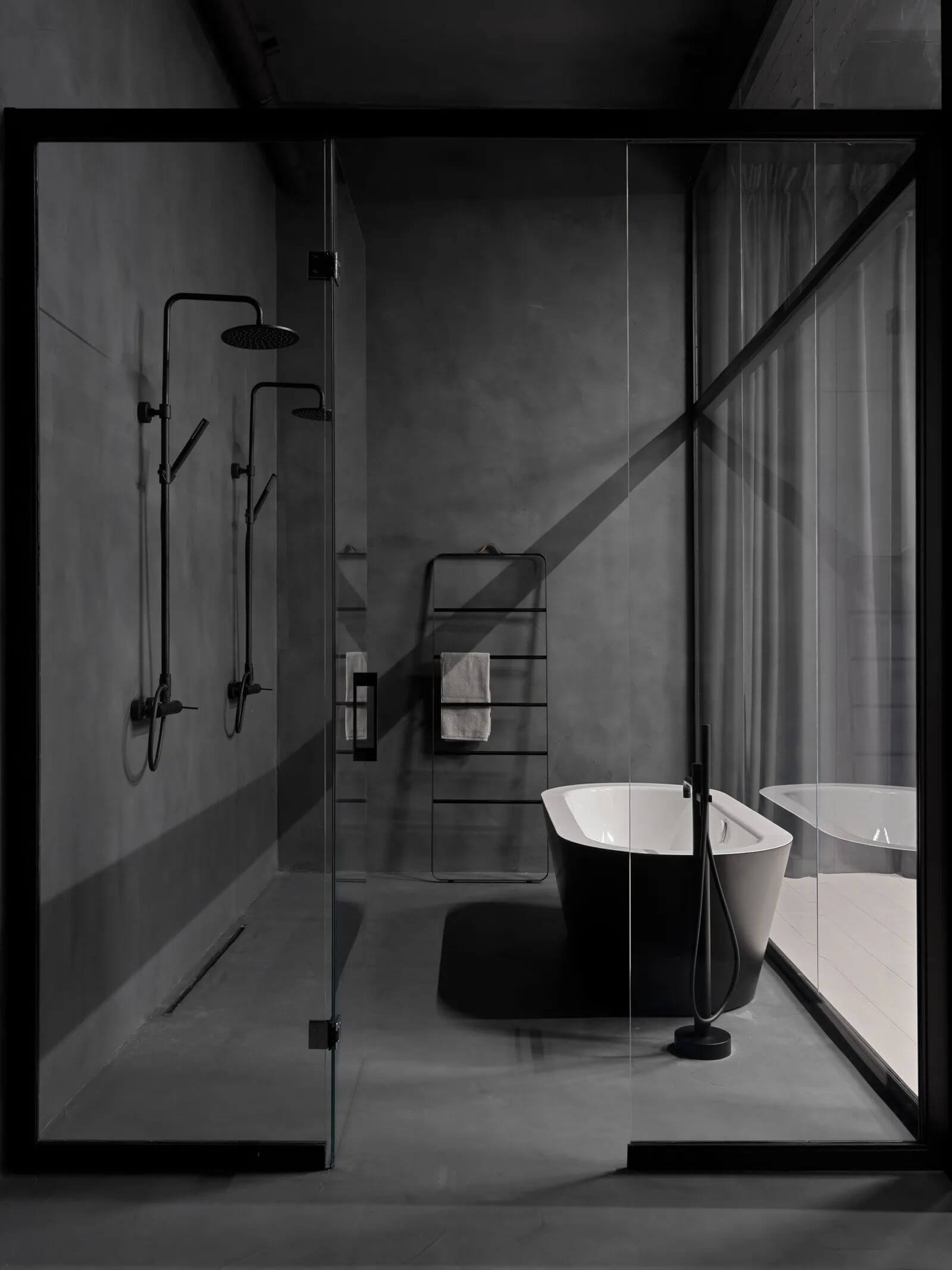 черно-серая ванная комната