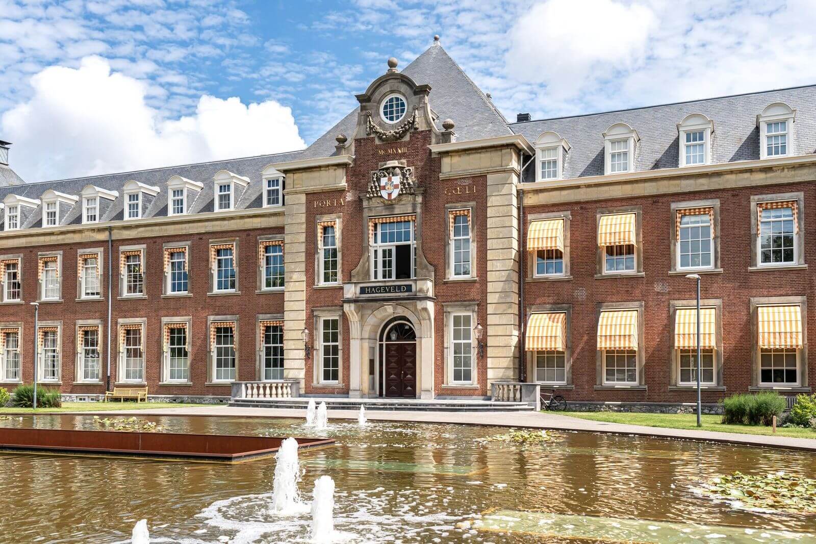 бывшее здание семинарии в Нидерландах