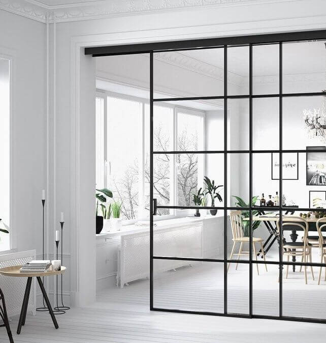 Раздвижные стеклянные перегородки в гостиной: 15 примеров