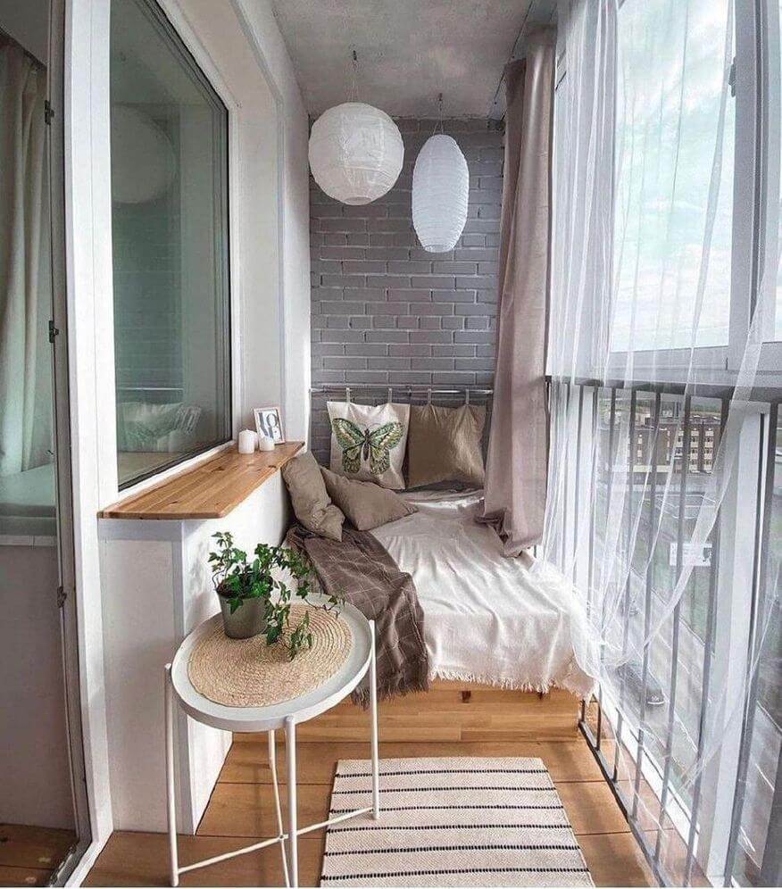 Как превратить балкон в гармоничное продолжение квартиры за 30 тысяч рублей