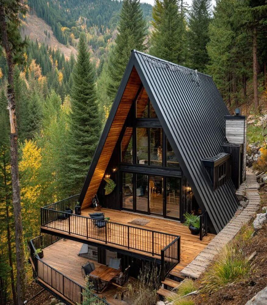 Треугольные дома с панорамными окнами (А-фрейм): 15 примеров