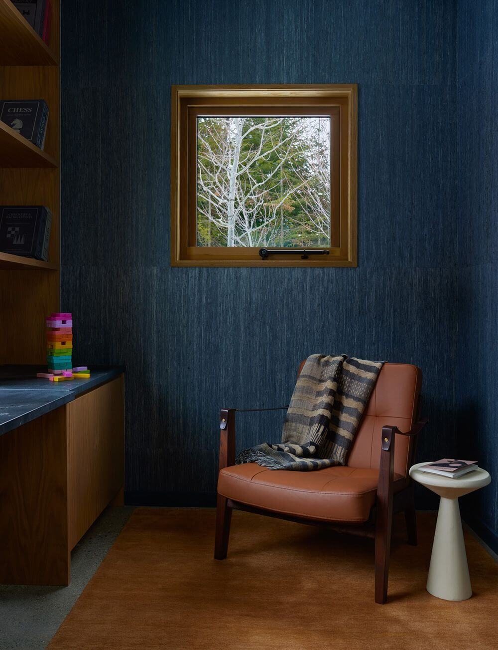 Стильное кресло