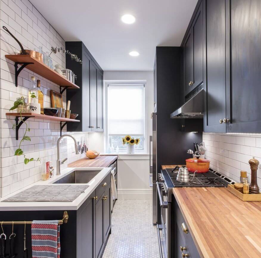 Параллельная кухня: 15 примеров продуманной планировки
